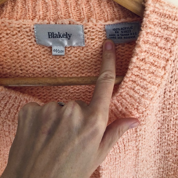 Vintage peach oversized cardigan - Picture 10 of 13